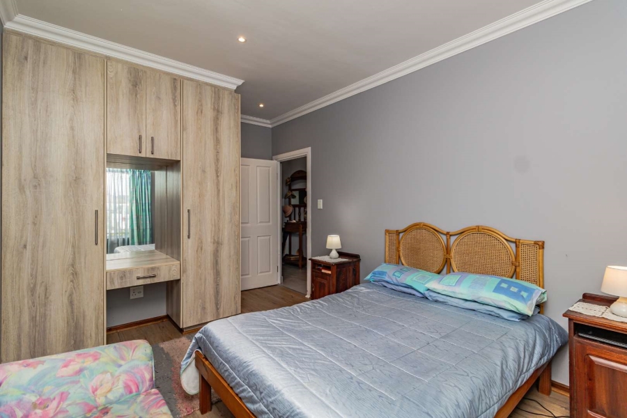 2 Bedroom Property for Sale in Heiderand Western Cape